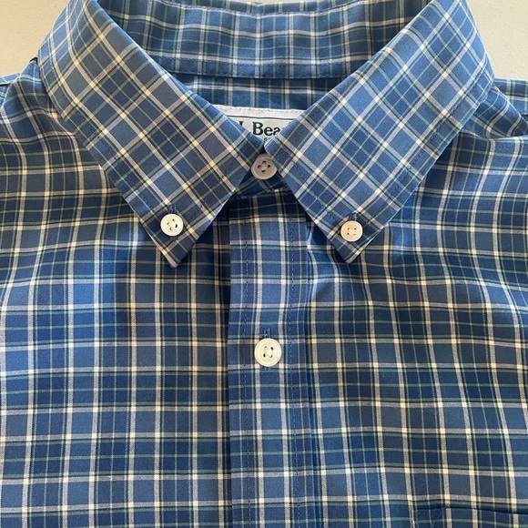L.L. Bean Long Sleeve Button Up Shirt Cotton Blue Plaid Size Medium - Picture 2 of 7